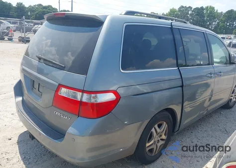 2005 Honda Odyssey Ex-L z USA, uszkodzony, nr VIN 5FNRL387X5B036630